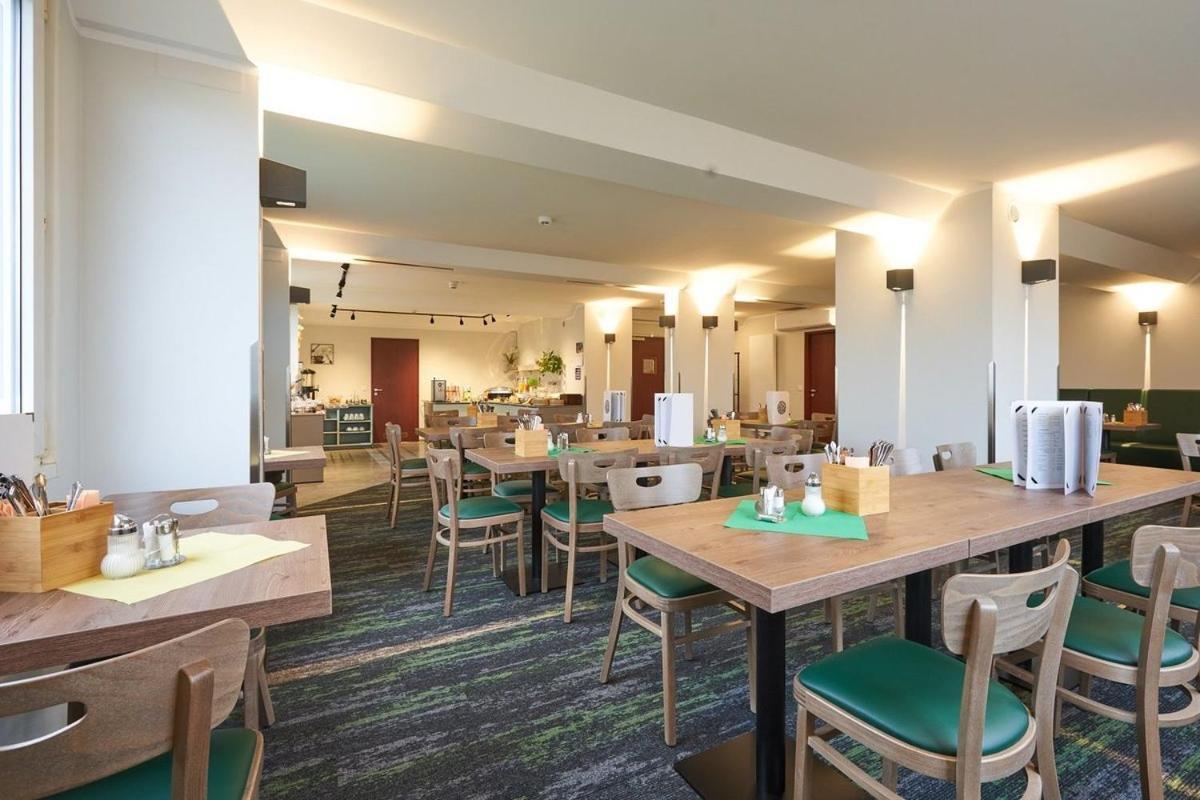 Hotel Anhalt Брена Экстерьер фото